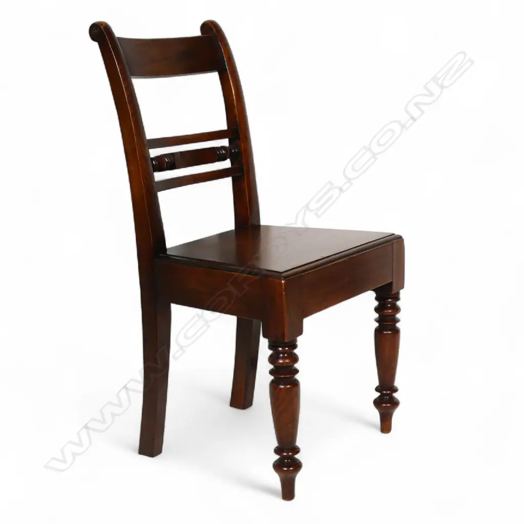 An English c.1850 elm chair, Image 1++